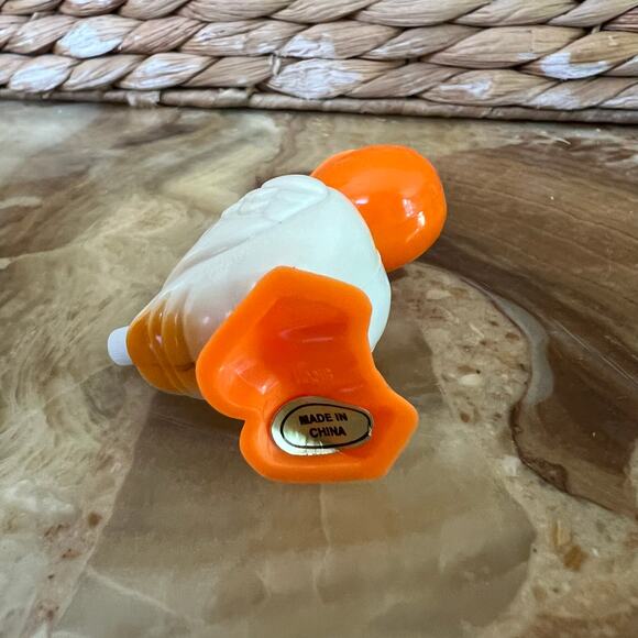 Pelican Wind up Toy - Picture 4 of 4